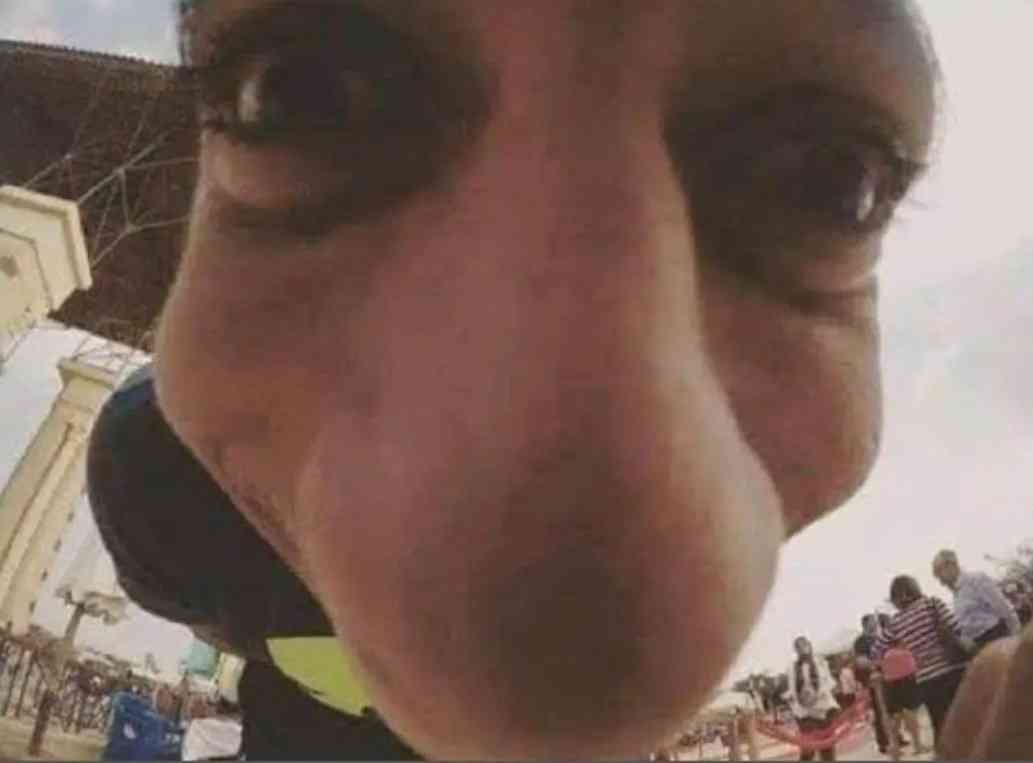 This is what babies see when you want to kiss them, and that's why they cry. - MirrorLog